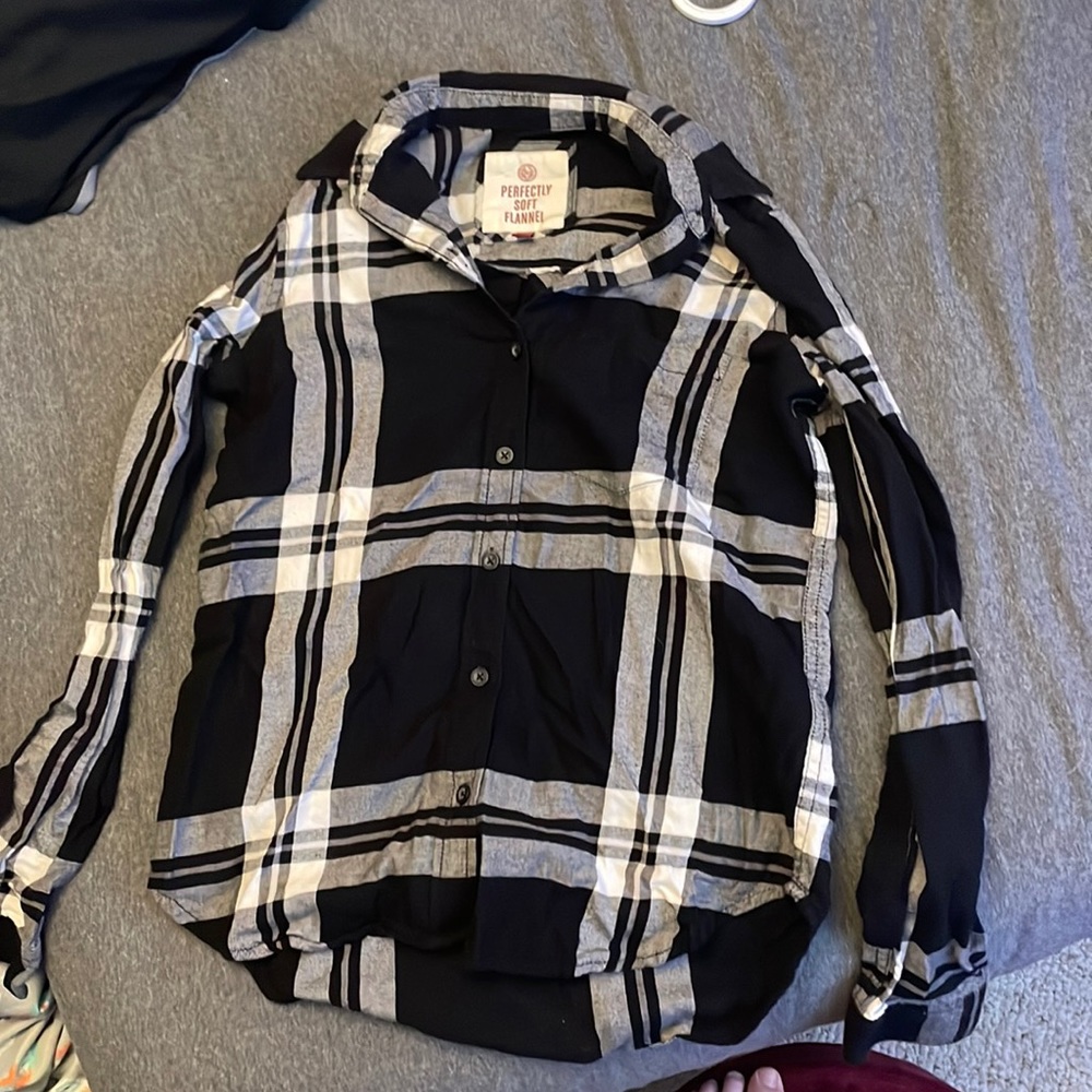 Flannel. Black and white. Size XS